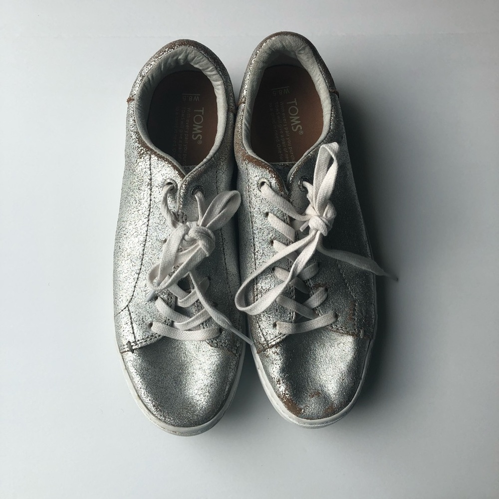 TOMS Lenox Silver Metallic Leather Lace Up Sneaker